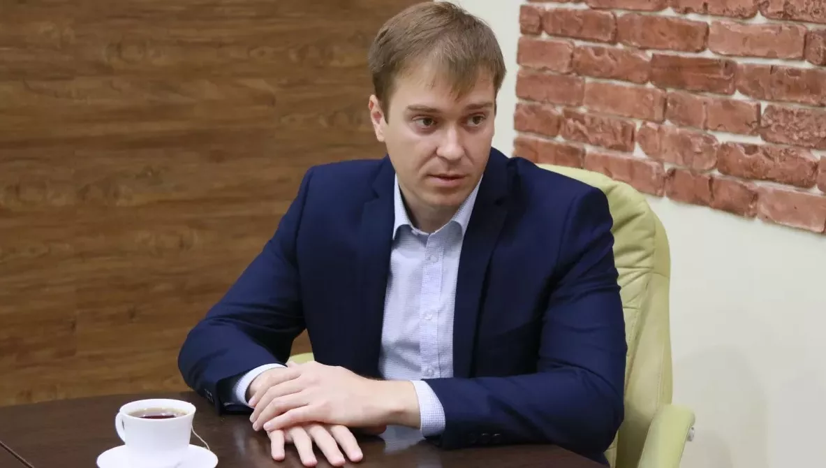 Молодой депутат Алтайского Заксобрания покинул пост проректора медуниверситета?