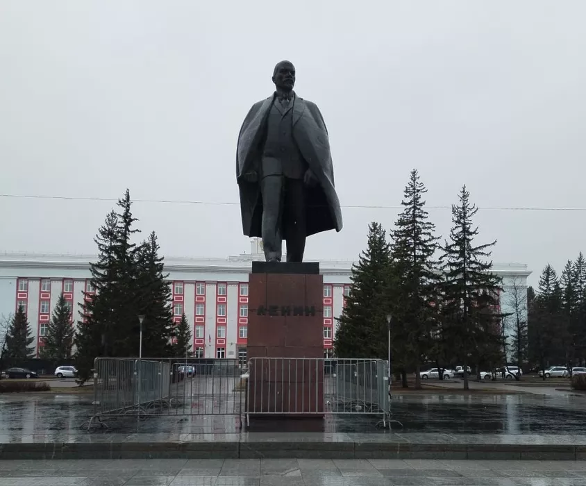 Памятник Ленину в центре Барнаула планируют отремонтировать