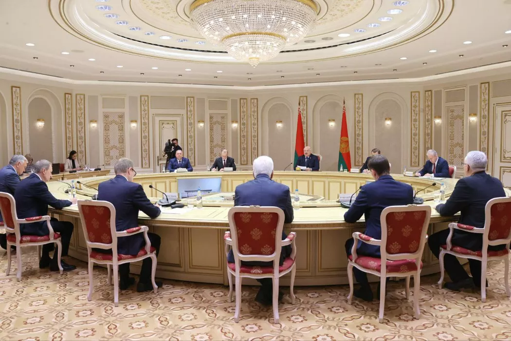 Президент Беларуси провел встречу с алтайским губернатором