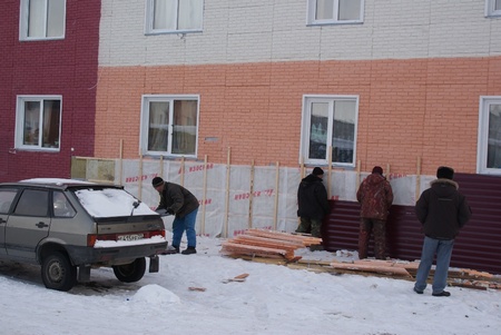 В одной из бийских «экспериментальных» новостроек в квартире обвалился потолок