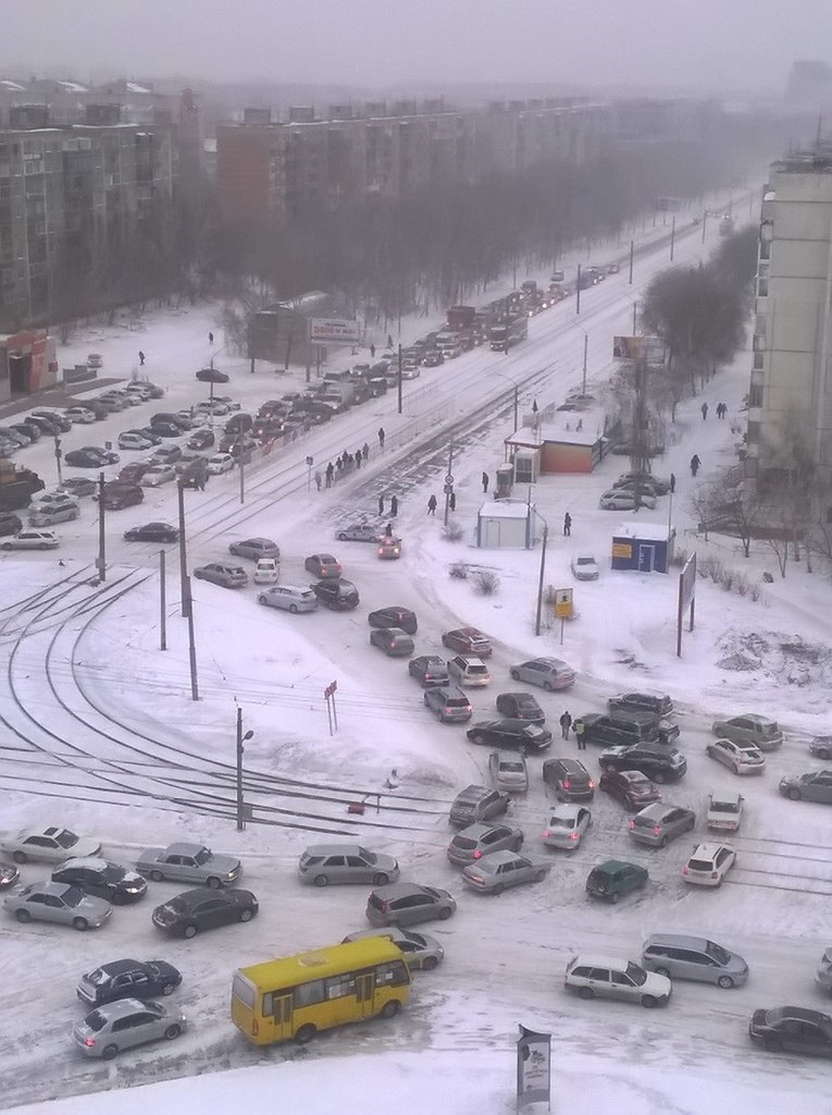 Движение на одной из барнаульских улиц перекрыто из-за порыва водопровода