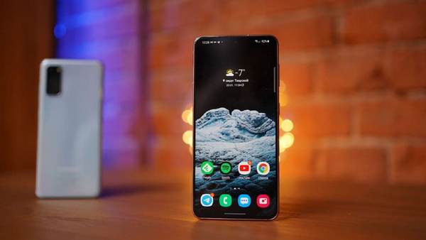 Честный обзор смартфона Samsung Galaxy S21