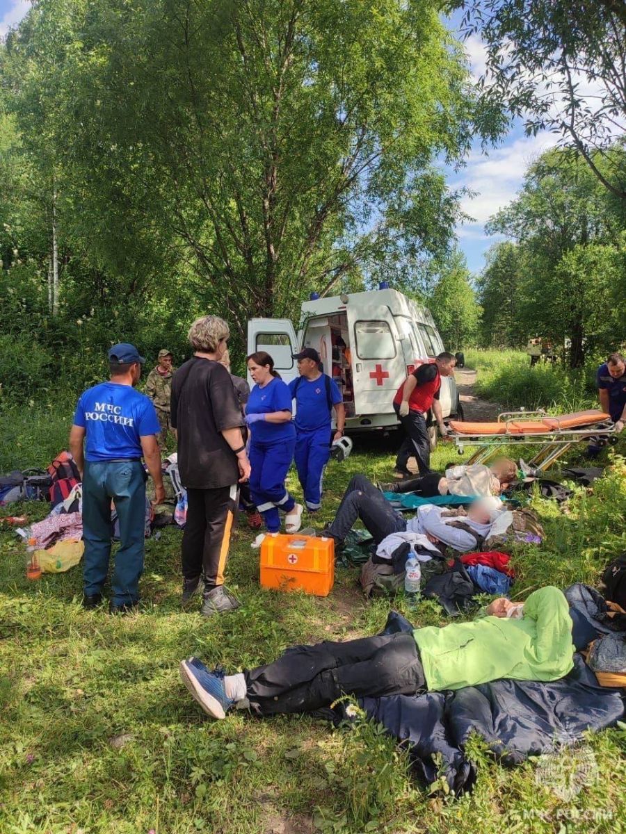 Смертельный «кульбит» грузовика с туристами в Республике Алтай привел к  уголовному делу | 26.07.2023 | Барнаул - БезФормата